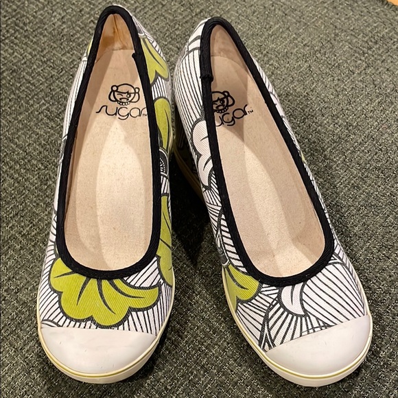Sugar Floral Canvas Wedge shoes (sz 7) - Picture 1 of 10
